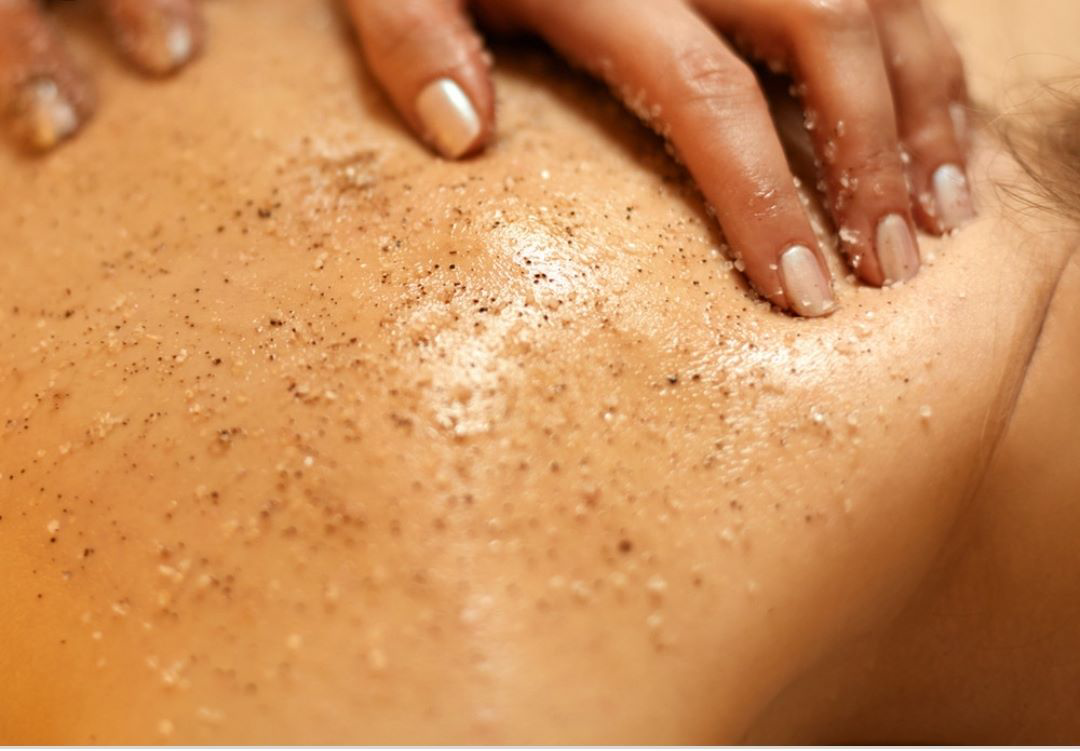 Gommage corps + modelage - Salon Aly Dous'heure Le Robert Martinique